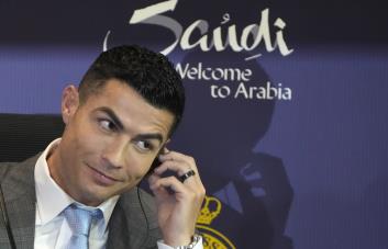 VIDEO | Cristiano se confunde de país en presentación con Al Nassr