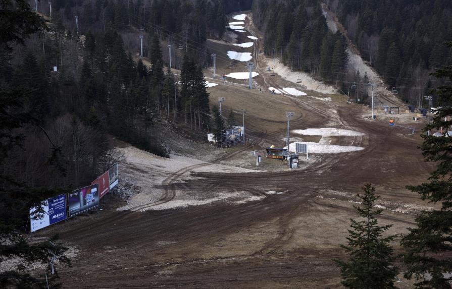 Centros de esquí europeos sufren por un invierno cálido