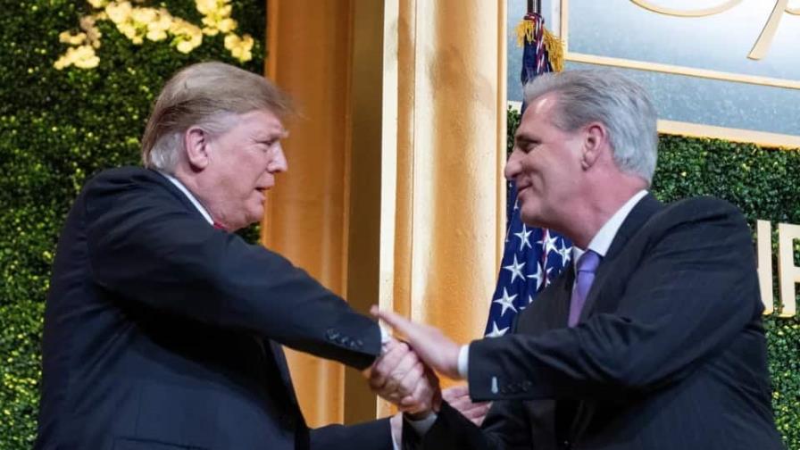 Trump pide a los republicanos que cierren la crisis y apoyen a McCarthy