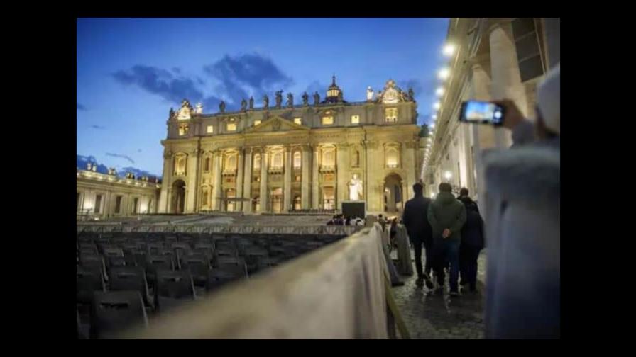 Papa Francisco preside mañana funeral de Benedicto XVI y cierra era de los dos pontífices en la Iglesia