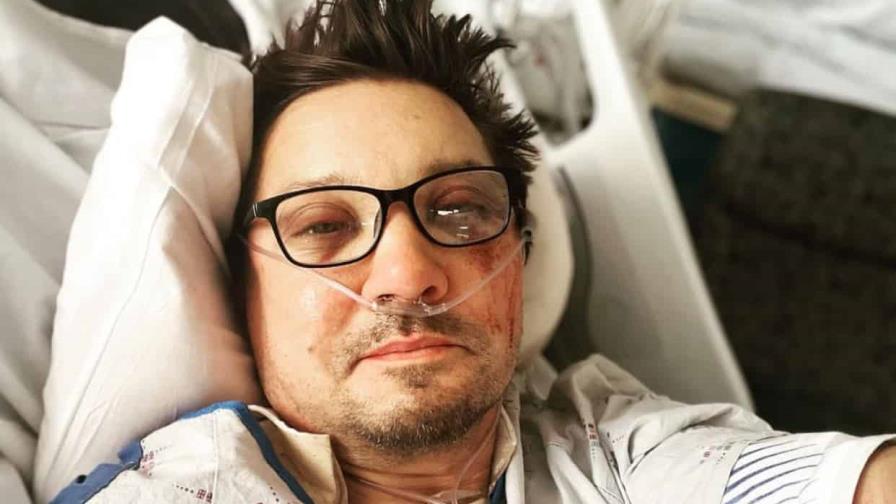 Jeremy Renner reaparece con mensaje en redes sociales luego de terrible accidente