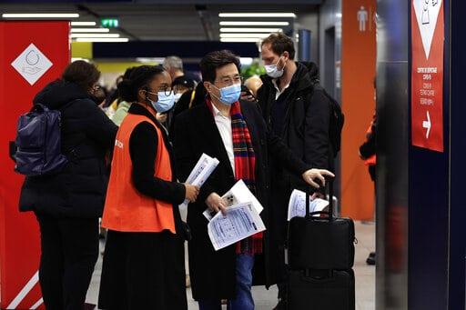 Unión Europea recomienda pruebas COVID para viajeros de China