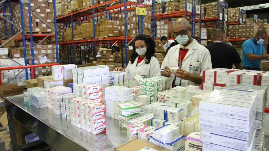 Gobierno duplica presupuesto para compra de medicamentos esenciales