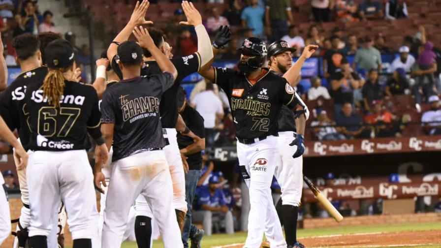 Otro cuádruple empate en el round robin de la pelota invernal dominicana