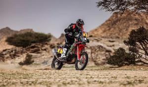 A Joan Barreda le cay&oacute; la moto encima y le dio en la cabeza