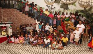 Noche M&aacute;gica de Navidad vuelve a llevar alegr&iacute;a a los ni&ntilde;os de Punta Cana