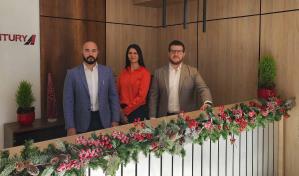 Air Century inaugura su oficina comercial