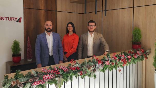 Air Century inaugura su oficina comercial
