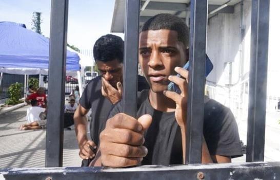 EEUU saca a más de 300 migrantes cubanos de las islas de Florida