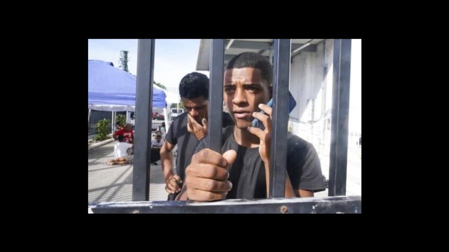 EEUU saca a más de 300 migrantes cubanos de las islas de Florida