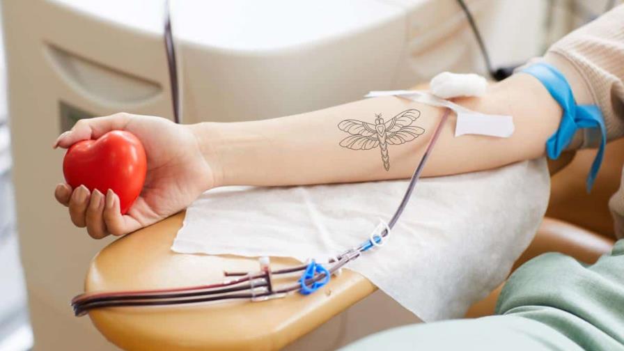 ¿Pueden donar sangre las personas tatuadas?