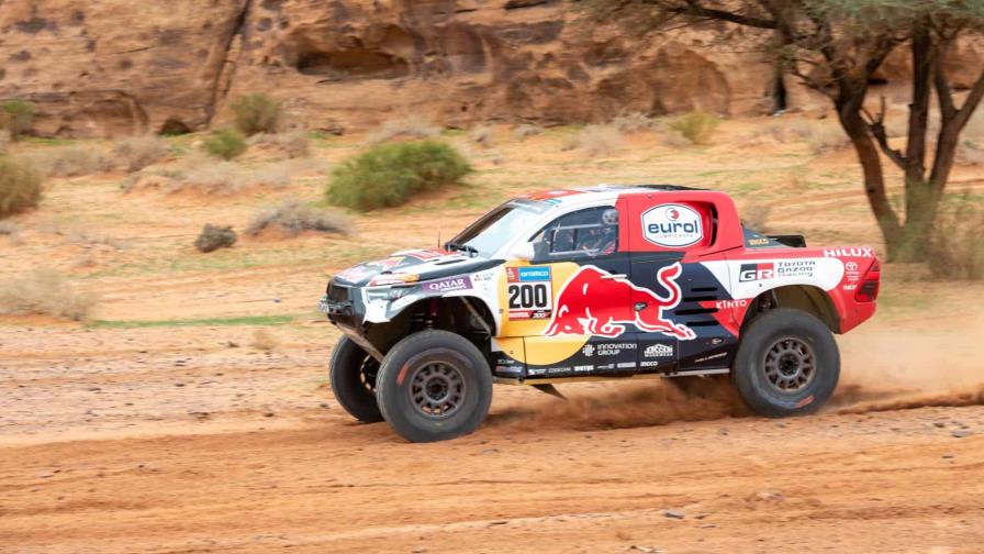 Al-Attiyah transforma su rabia en triunfo y Sainz acaba segundo