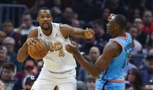 Con tiro de Mobley al final, Cavaliers superan a Suns
