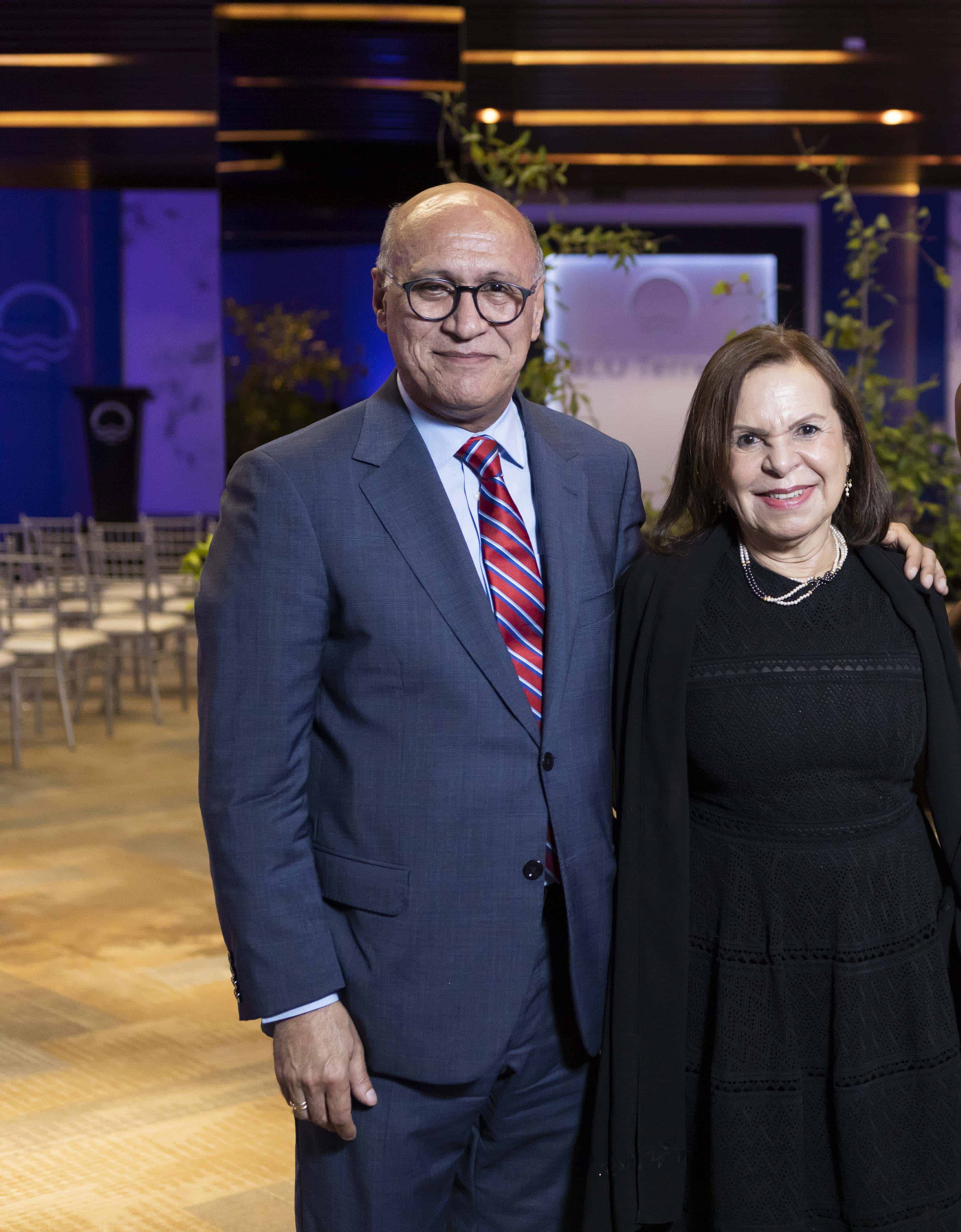 Angelo Viro y Rosangela Viro.