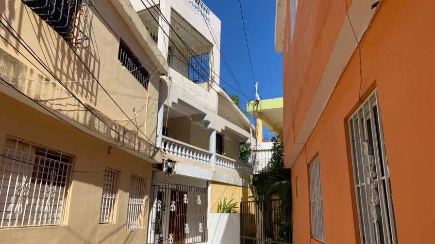 Abogado de dominicano que mató a pareja boricua dice era un joven de trabajo