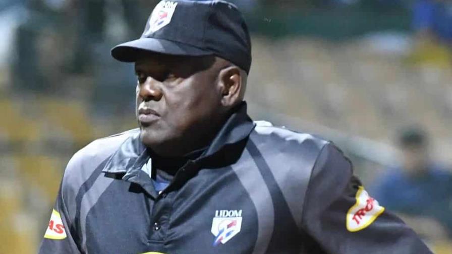 Santo Castillo, escogido Árbitro del Año en la temporada 2023 de la pelota invernal Santo Castillo, escogido Árbitro del Año en la temporada 2023 de la pelota invernal