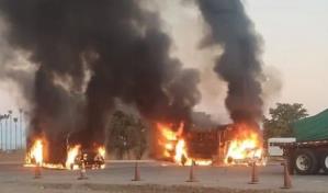 Ataques armados, incendios y narcobloqueos en Sinaloa tras captura del hijo del Chapo Guzmán