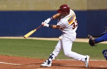 David Lebrón guió la victoria de los Cangrejeros de Santurce