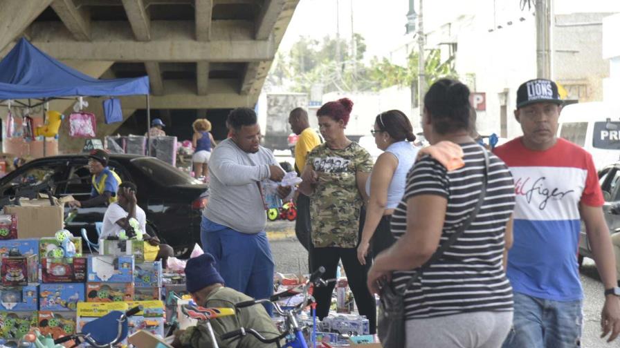 Festividad de los Reyes Magos se desarrolla con timidez en barrios de Santo Domingo