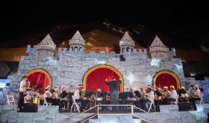 Villa Navidad se despide con concierto de la Orquesta Sinfónica Juvenil