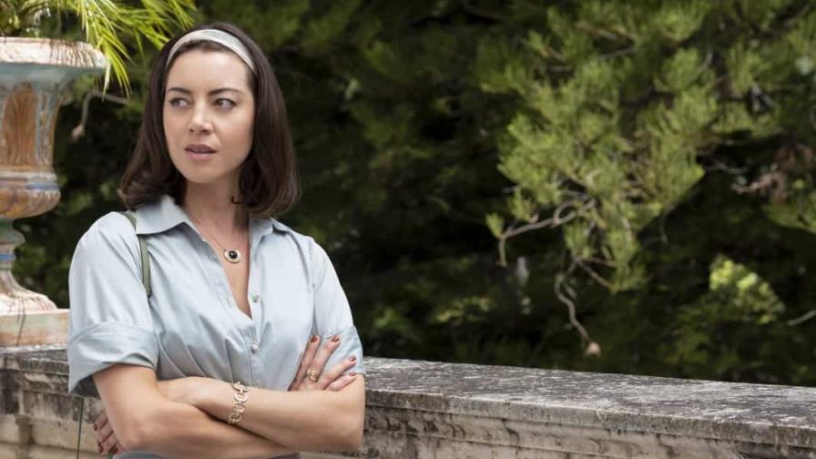 Actriz de raíces boricuas Aubrey Plaza brilla en ‘The White Lotus’