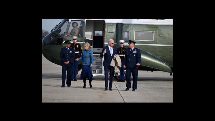 Republicanos acusan a Biden de viajar a la frontera solo para hacerse fotos