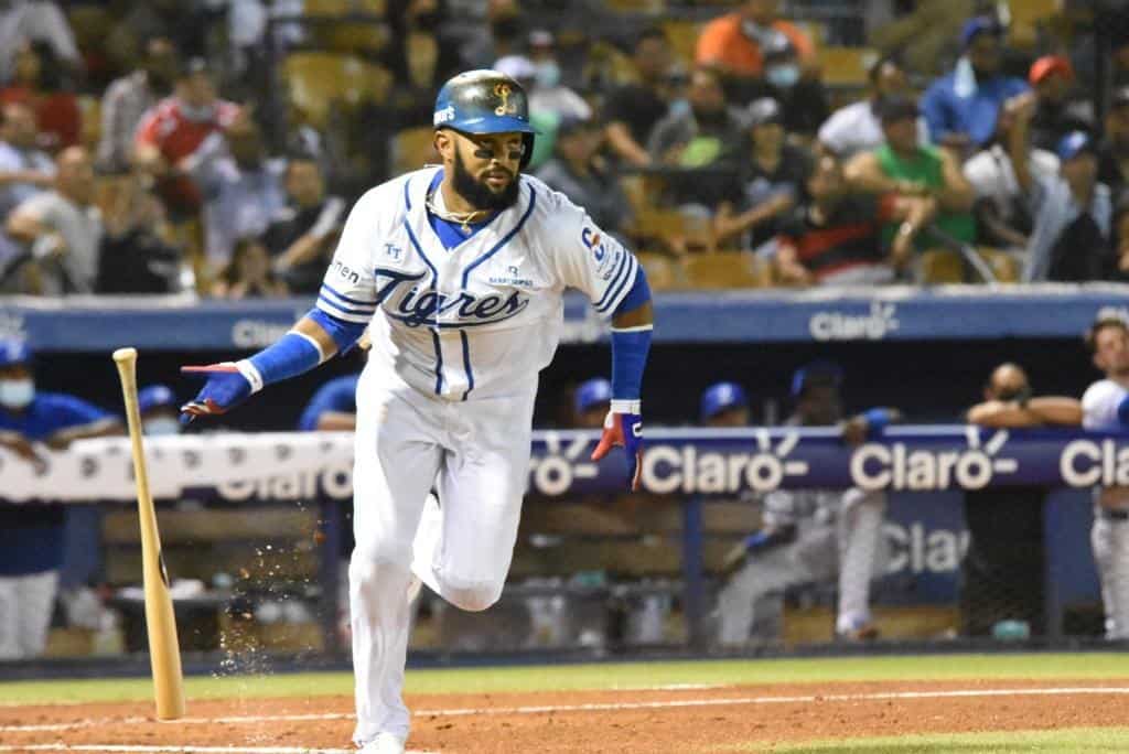 Emilio Bonifacio fue el héroe ofensivo por los Tigres del Licey, en el partido que ganaron a los Gigantes del Cibao, el 7 de enero del 2023.