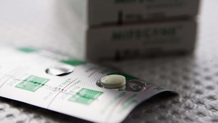 Casi dos tercios de los abortos en EE.UU. se realizaron con fármacos en 2023, según estudio