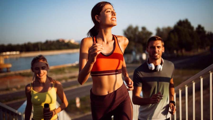 ¿Es mejor hacer deporte al aire libre o bajo techo? ¿Es mejor hacer deporte al aire libre o bajo techo?