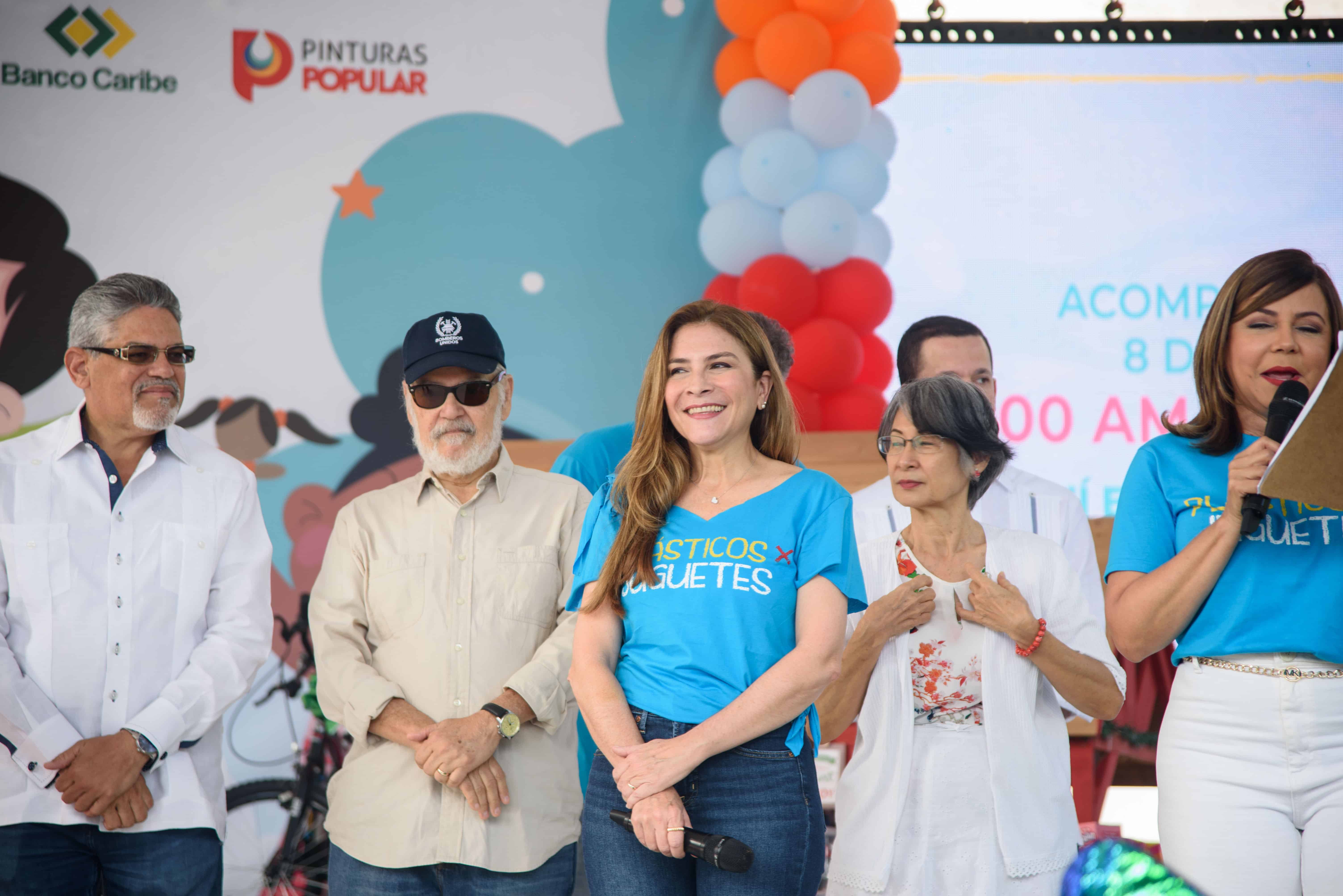 La alcaldesa Carolina Mejía encabezó el acto 