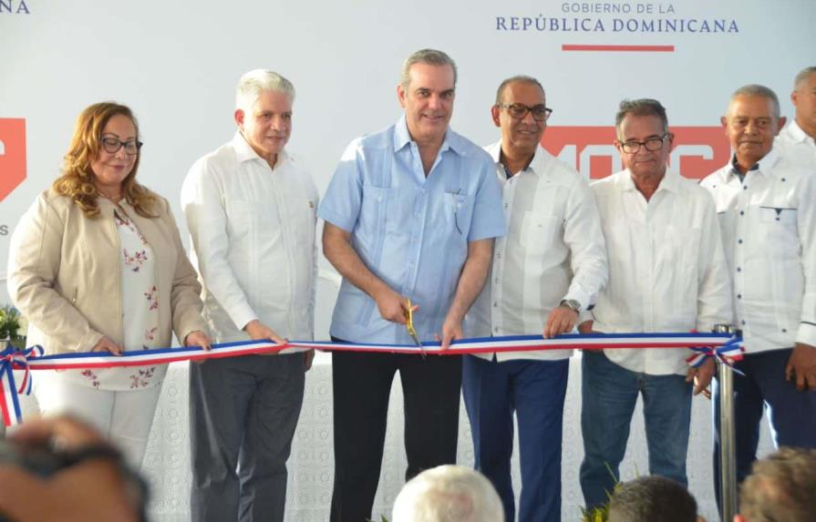 Presidente Abinader inaugura la remodelación de la autopista Joaquín Balaguer en Santiago