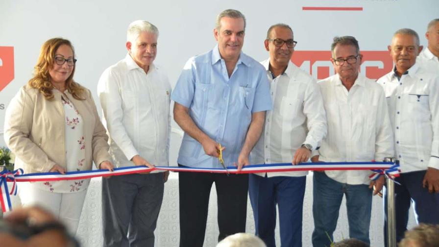 Presidente Abinader inaugura la remodelación de la autopista Joaquín Balaguer en Santiago