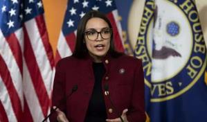 Ocasio-Cortez pide dejar de dar refugio en EEUU a Bolsonaro