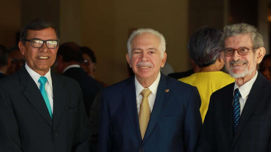 Encuentro navideño del Banco BHD con comunicadores