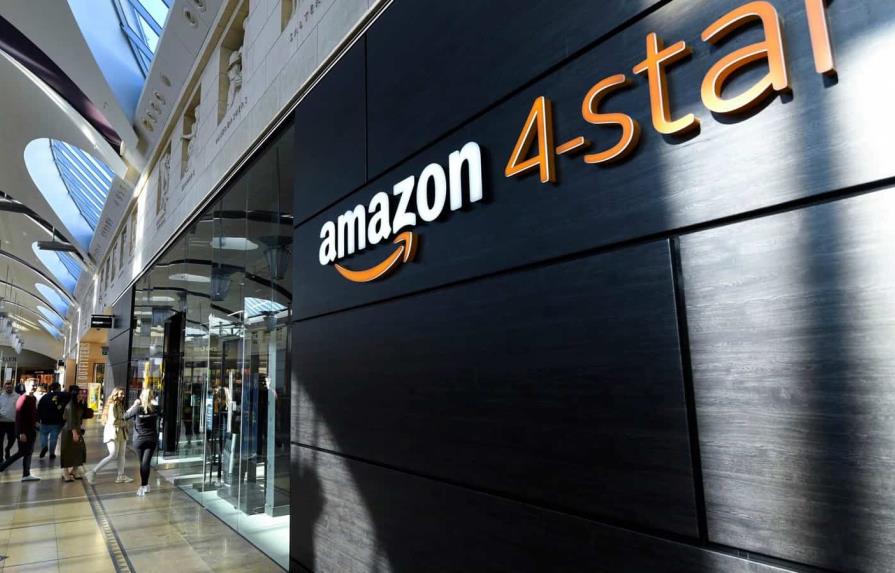 Amazon anuncia cierre de depósitos y nuevas contrataciones en el Reino Unido