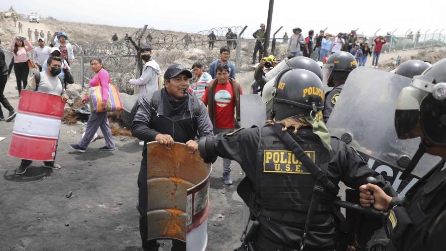 Perú declara toque de queda en Puno, epicentro de protestas contra el gobierno