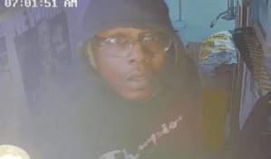 Policía de NY busca hombre que robó más de USD 30,000 de varios locales en dos semanas