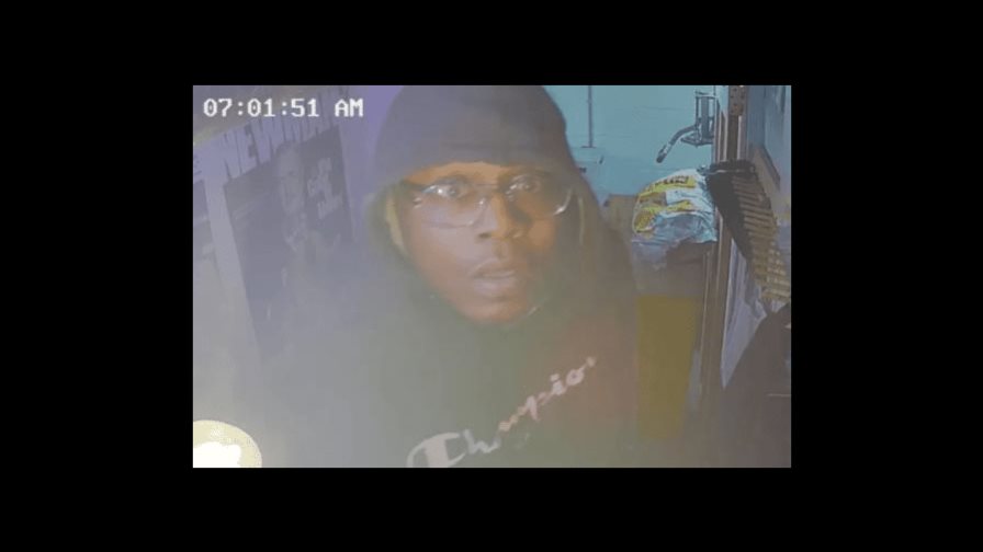 Policía de NY busca hombre que robó más de USD 30,000 de varios locales en dos semanas Policía de NY busca hombre que robó más de USD 30,000 de varios locales en dos semanas