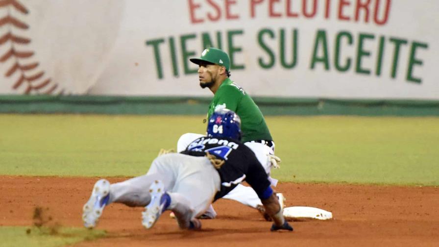 Estrellas y Licey, a ley de un empujón para la serie final