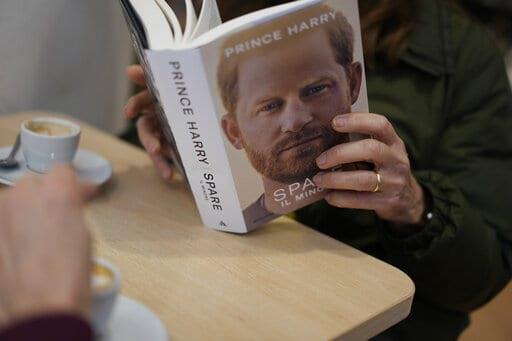 Los lectores ya tienen en sus manos libro del príncipe Harry