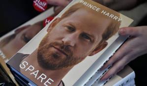 La biografía del príncipe Harry ya está en las librerías británicas
