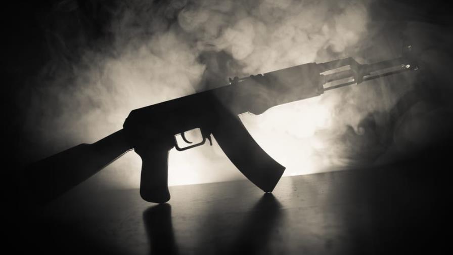 EEUU intercepta más de 2,000 rifles de asalto desde Irán en el golfo de Omán