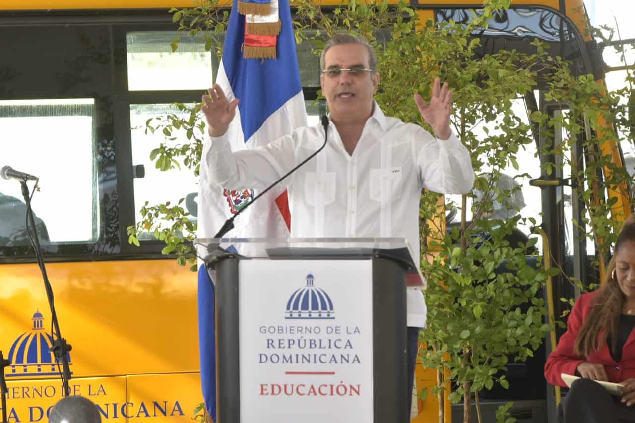 Inauguración del Sistema de Transporte Escolar. 