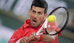 Djokovic acorta un entrenamiento en Australia por dolor en isquiotibiales