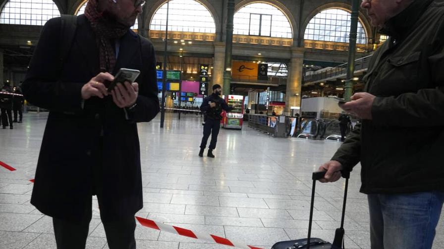 Ataque con arma blanca deja 6 heridos en estación de París