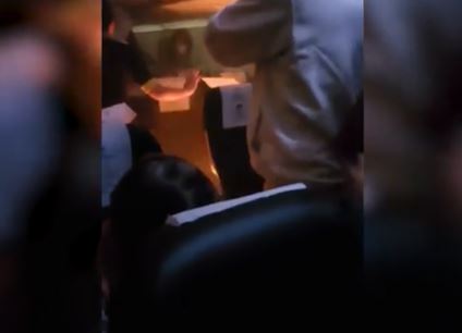 Aerol&iacute;neas de EE. UU. permitir&aacute;n un solo cargador port&aacute;til por pasajero para prevenir incendios 