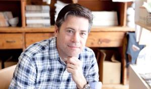 Quién es J.R. Moehringer, el escritor fantasma detrás del libro del príncipe Harry