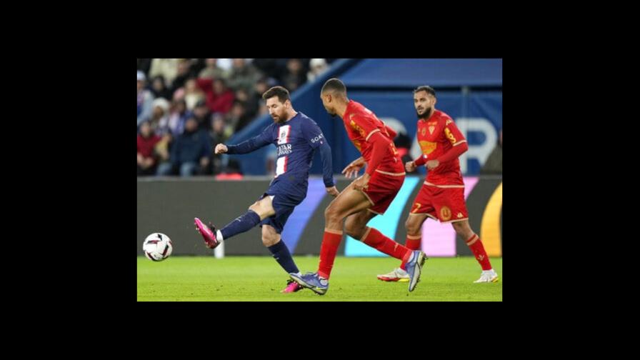 Messi anota en su regreso con el PSG, supera al Angers