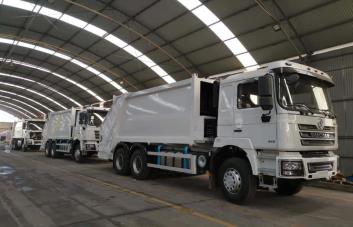 Alcaldía de Santo Domingo Este alquilará camiones para recoger basura