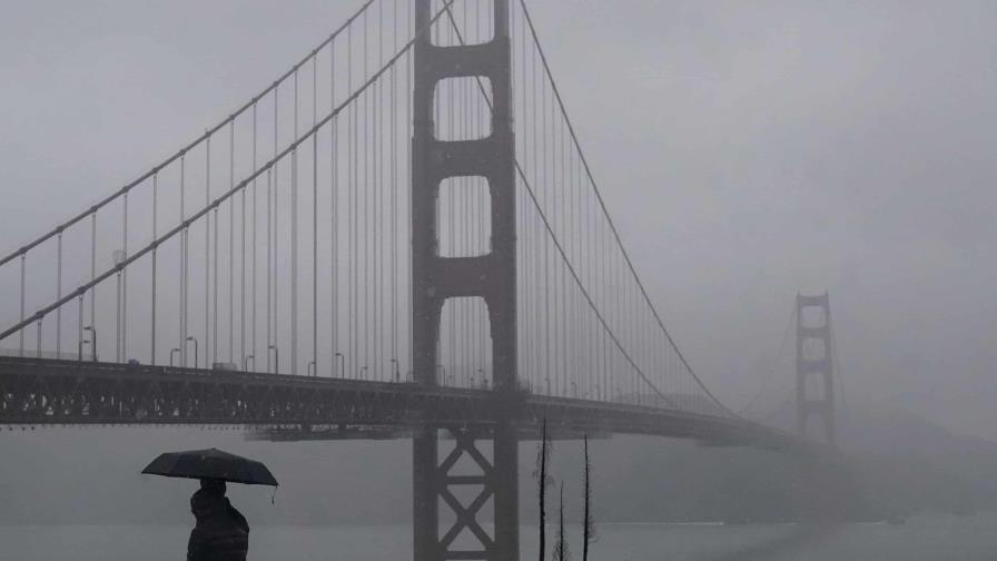 Ciclón amenaza con traer más destrucción a una California golpeada por tormentas